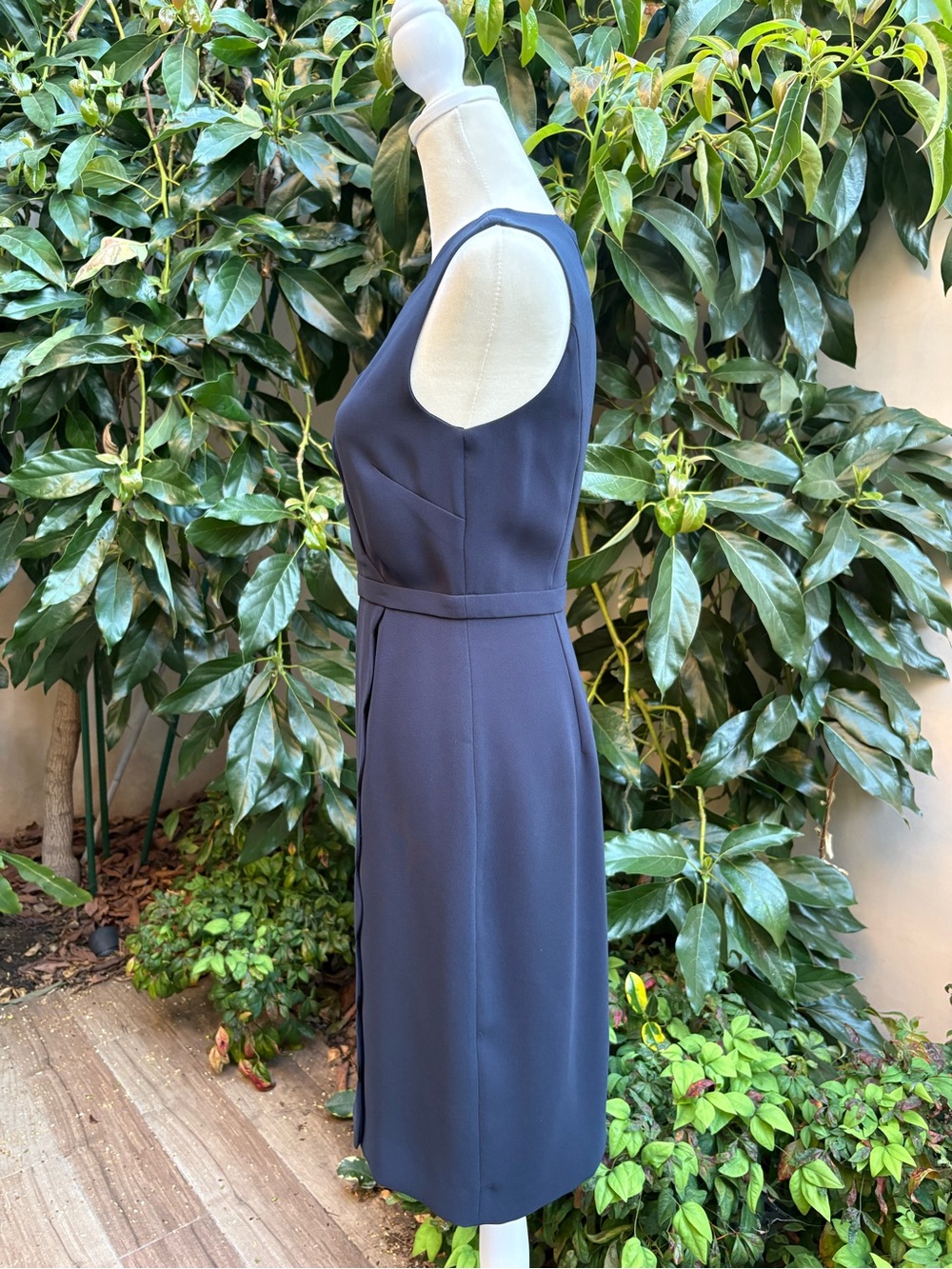 NWT J.Crew Navy Scalloped Edge Crepe Dress Size 0 - Picture 4 of 7